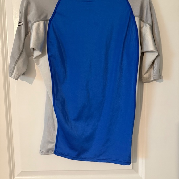 O'Neill Men's Rash Guard Swim Top Sz Medium - Picture 3 of 4